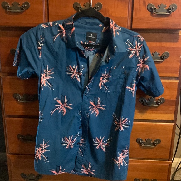 Tropical button down - Picture 1 of 3